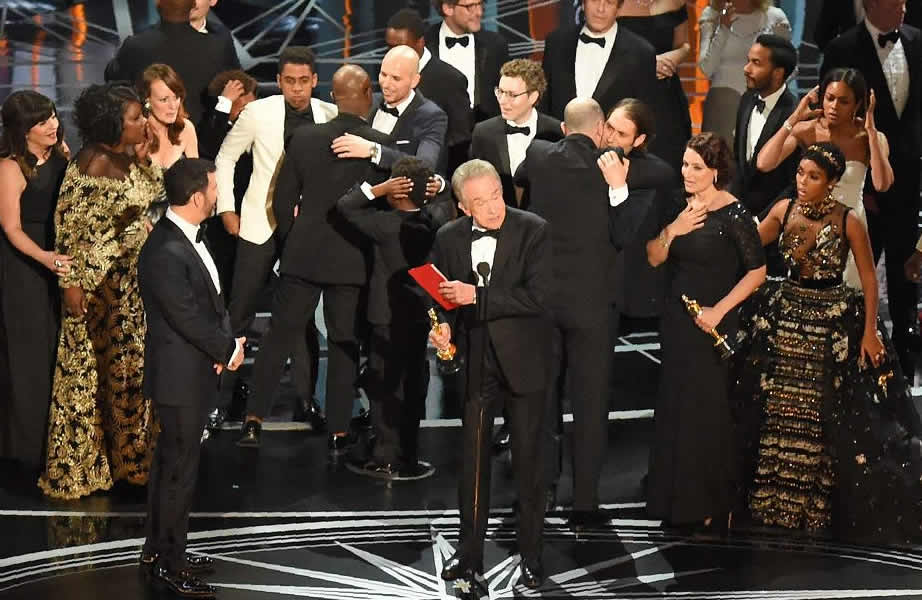 Confusão na entrega do Oscar de melhor filme 2017